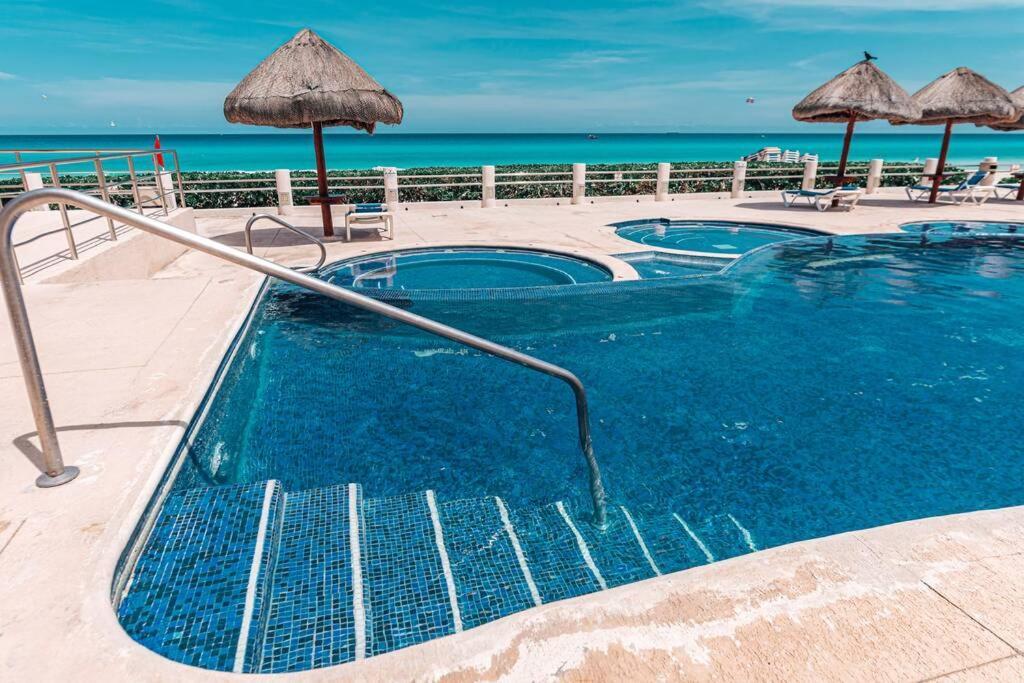 Marlin 108, A Pie De Playa, Albercas, Jacuzi, Ubicacion Inmejorable Villa Cancún